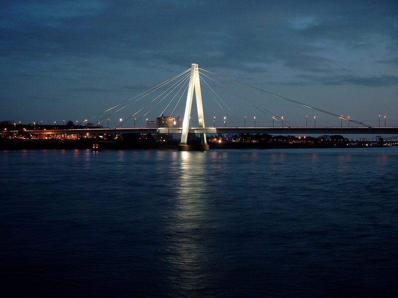 Die Severinsbrücke in meine "Brücken-Serie" aufgenommen!