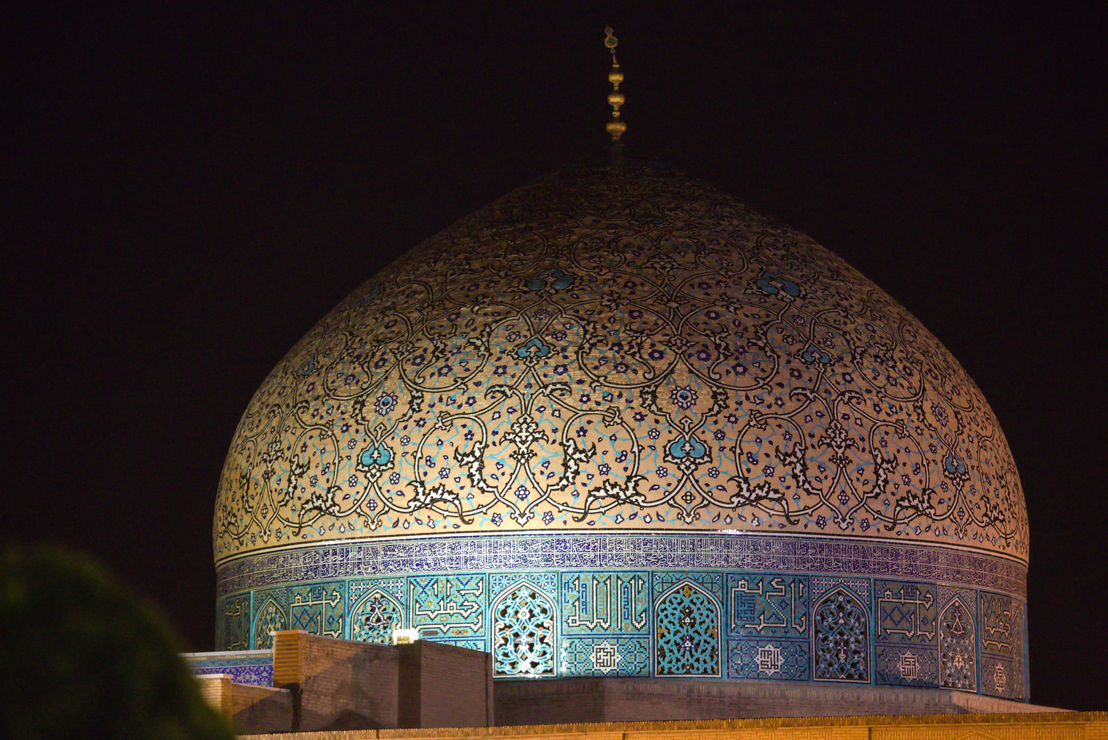 Die Shaikh Lotfollah-Moschee in der Nacht