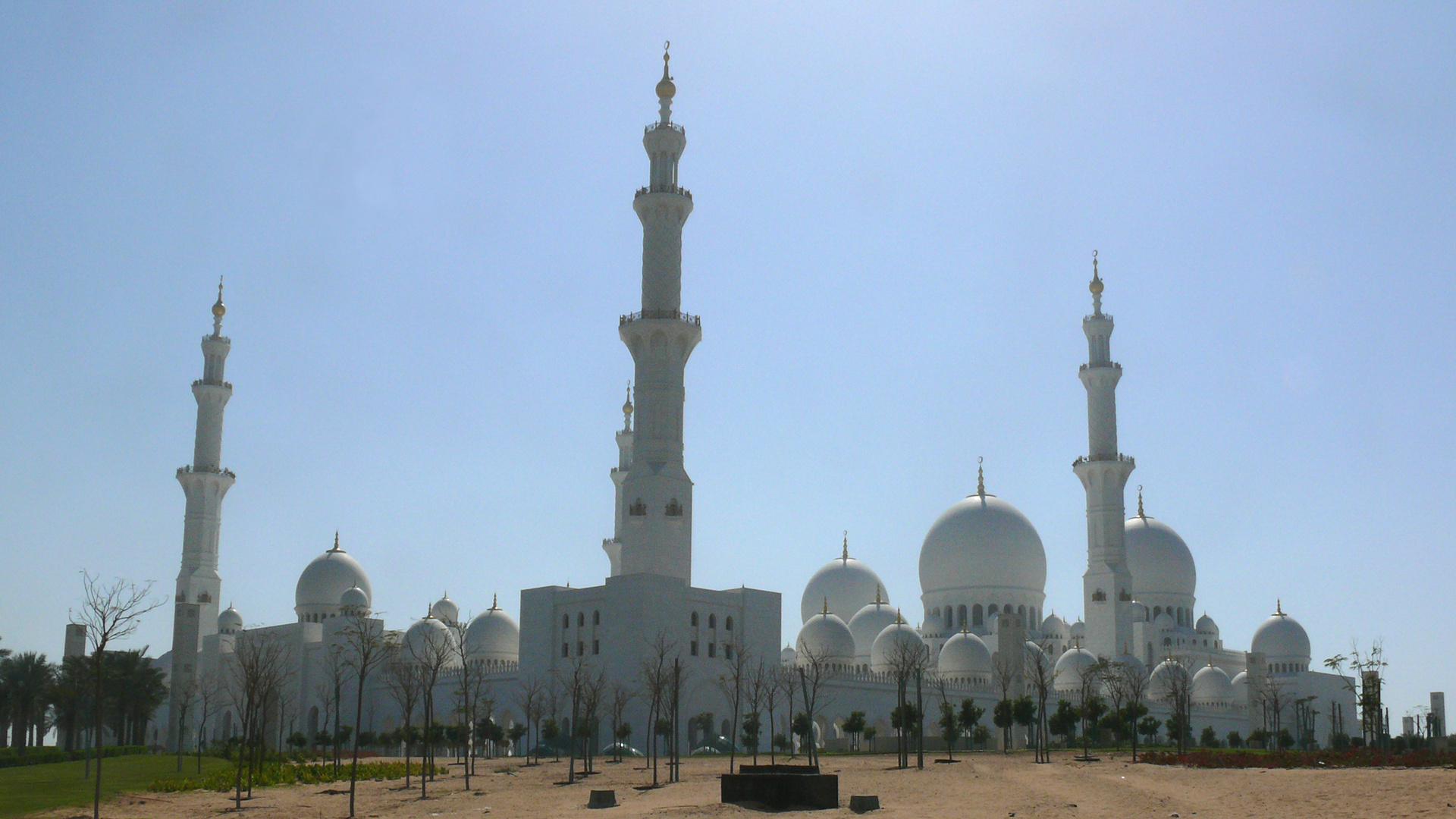 Die Sheikh Zayed bin Sultan Al Nahyan Mosque in Abu Dhabi