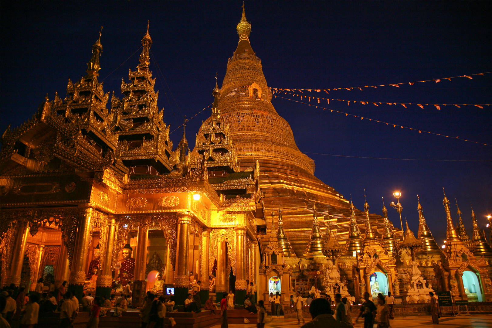 Die Shwedagon-Pagode in Yangon