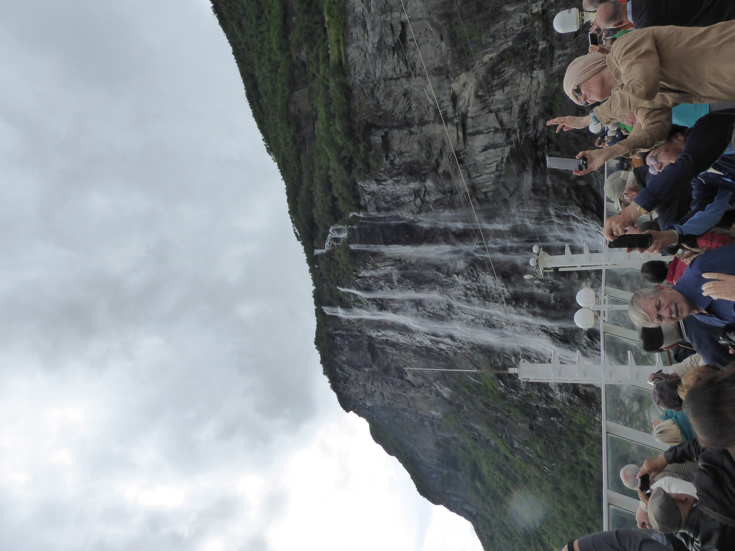  Die sieben Schwestern im Geirangerfjord