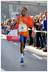 Die Siegerin des 5. Frankfurter City Halbmarathon