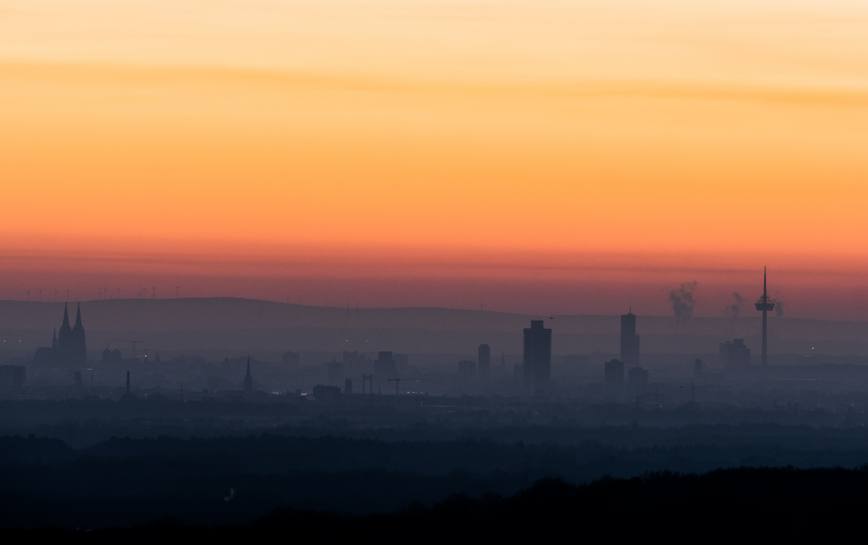 Die Silhouette von Köln aus Odenthal gesehen