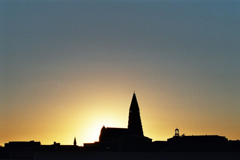 Die Silhouette von Reykjavík