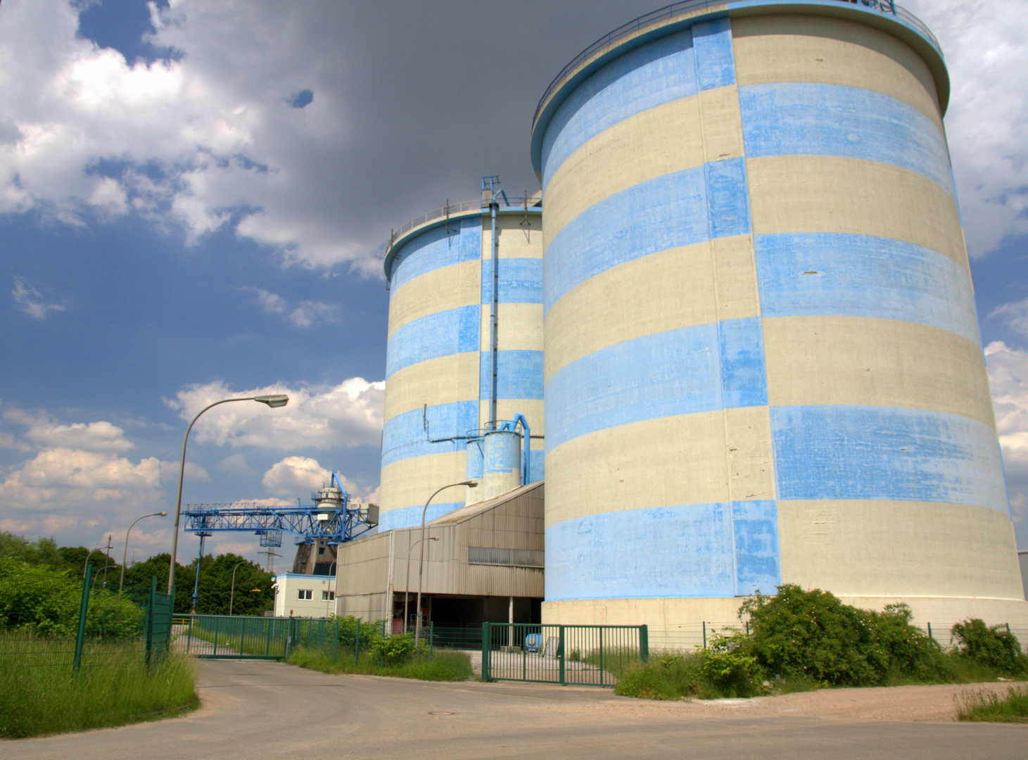 Die Silos der Trimet