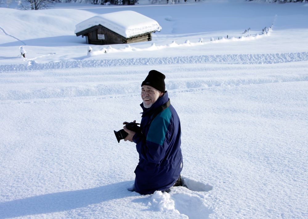 die Ski sind unter dem Schnee...