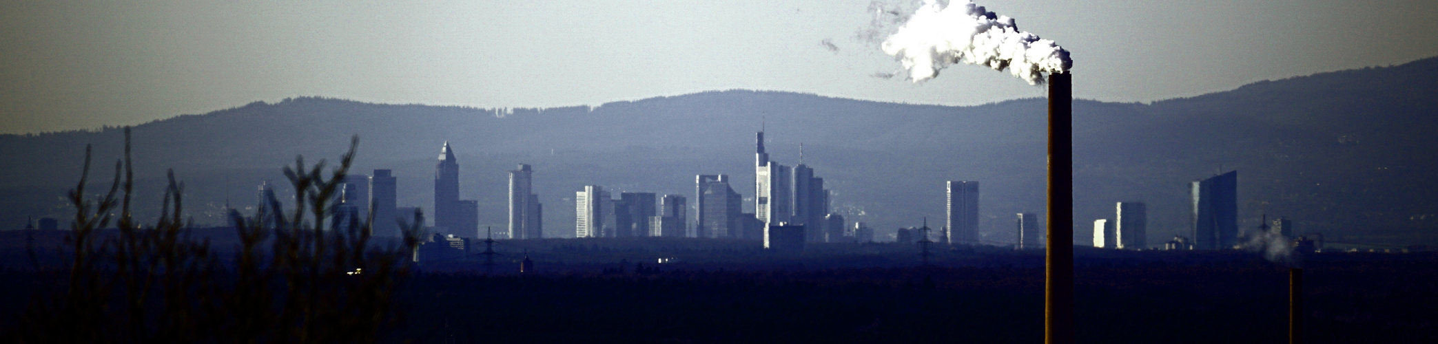 Die Skyline Frankfurt - bei gutem Wetter ein 50km Fernblick von Aschaffenburg aus - DSC04602