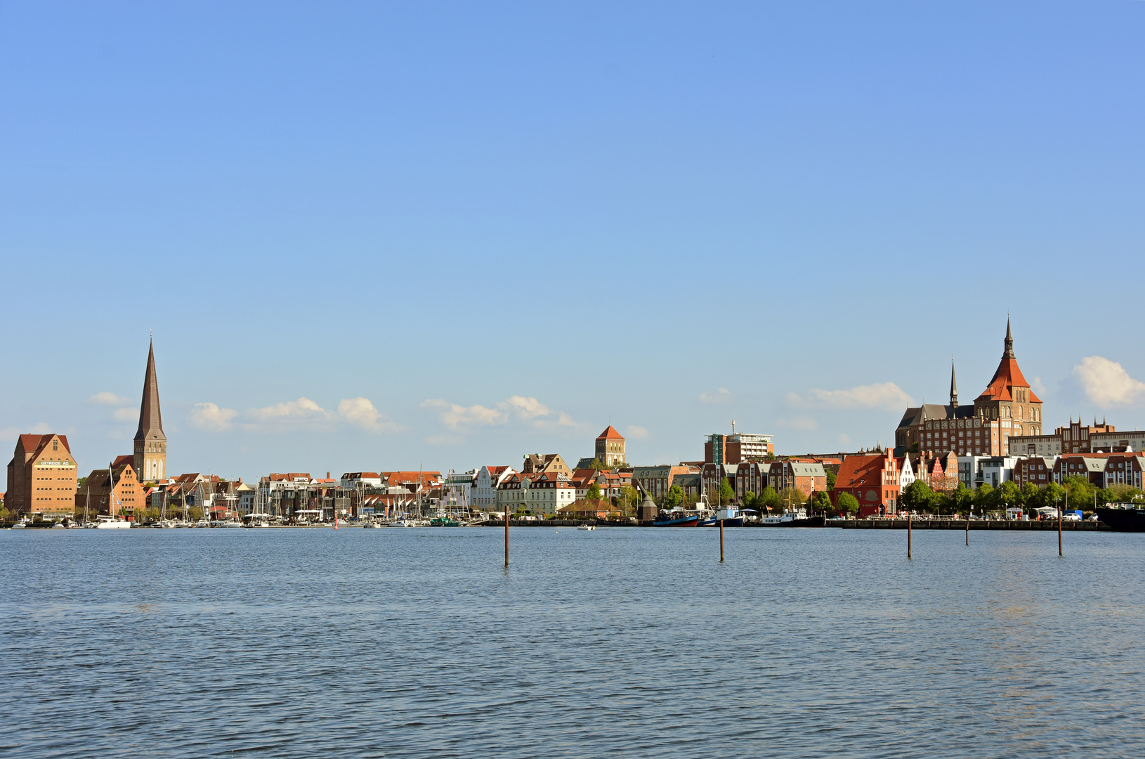 Die Skyline von Rostock vom Gehlsdorfer Ufer