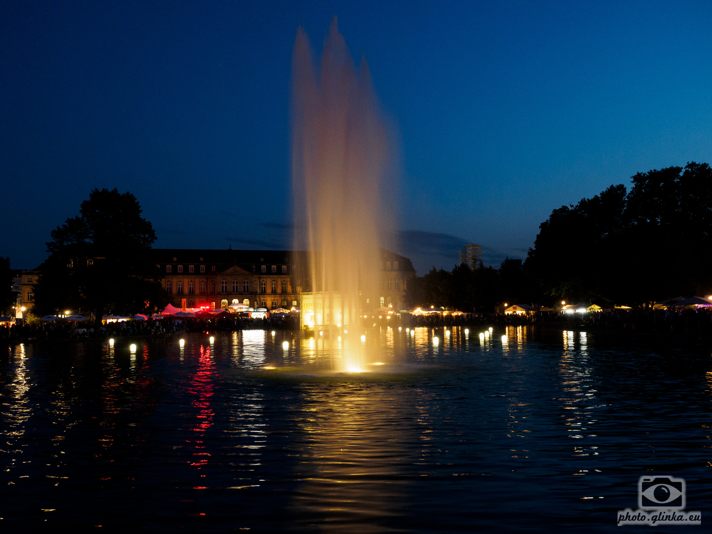 Die Sommerparty am Wasser in Stuttgart