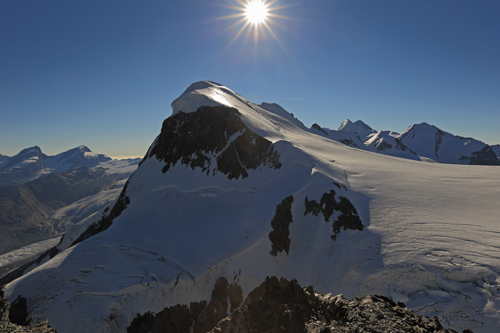 Die Sonne auf dem Breithorn vom Kleinmatterhorn aufgenommen 2015