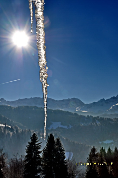 Die Sonne bringt ihm zum Schmelzen