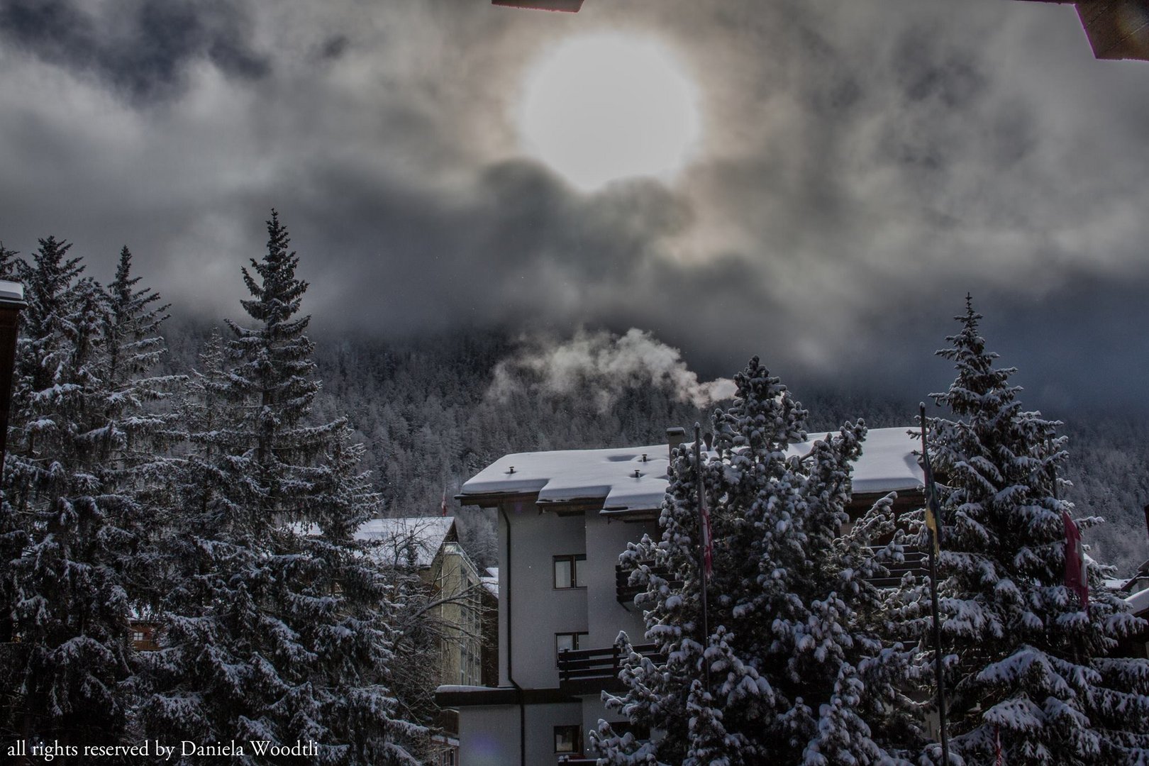 Die Sonne drückt in Grächen VS