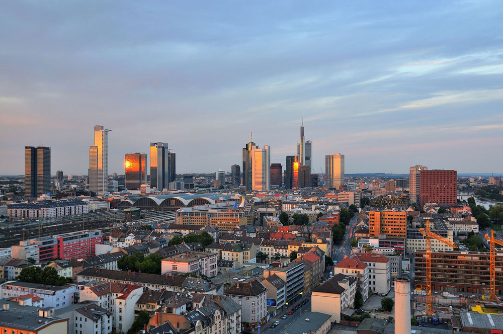 die Sonne geht, der Abend kommt