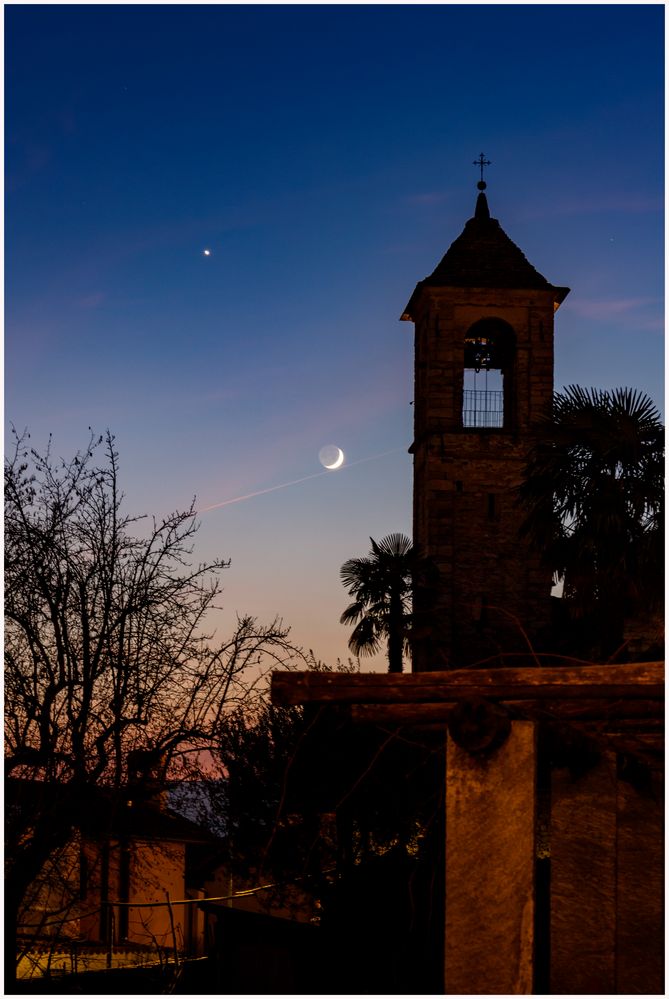 Die Sonne geht - der Mond kommt