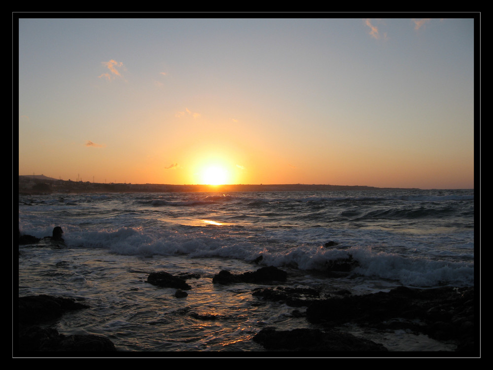 Die Sonne geht im Meer unter...