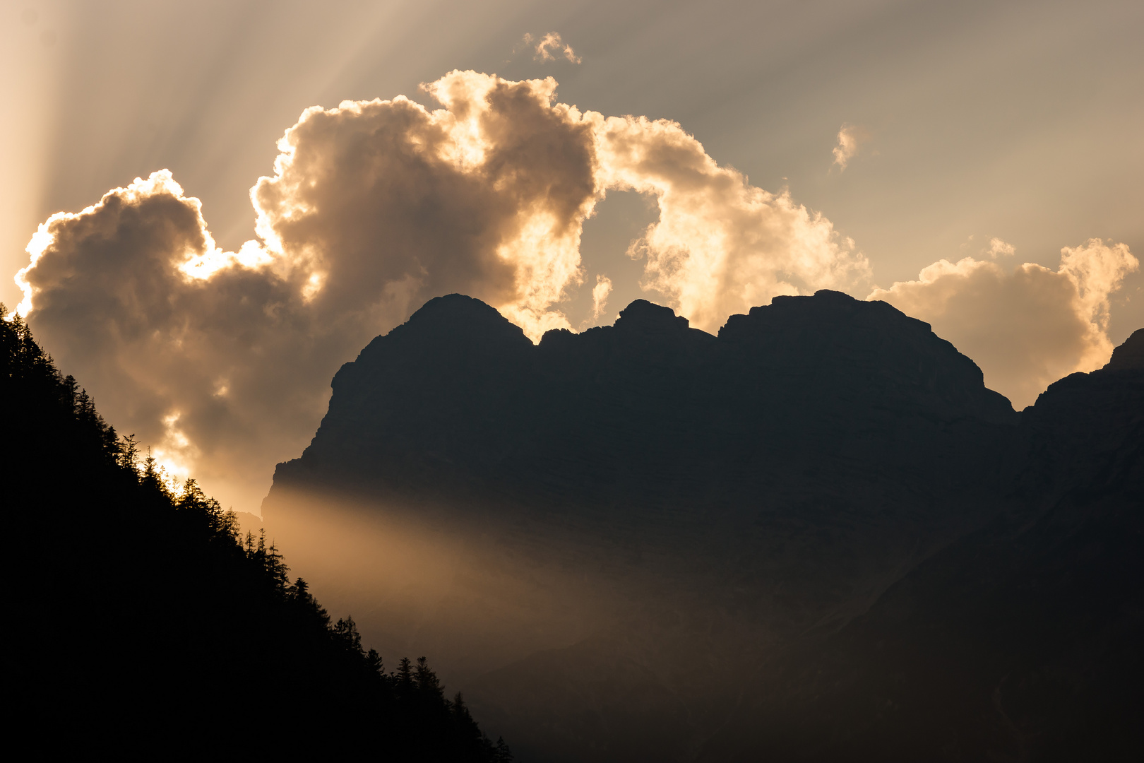 die Sonne geht unter