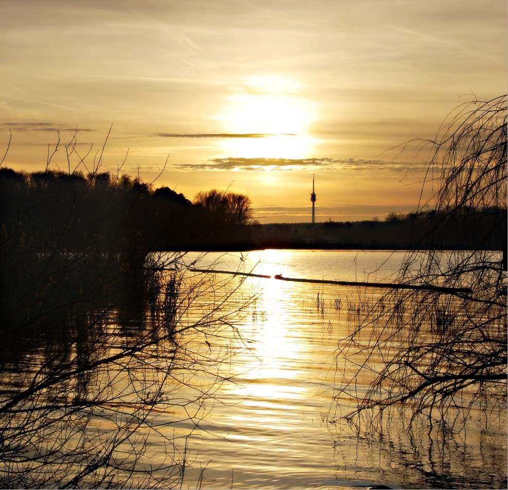 die Sonne geht unter Foto &amp; Bild natur, sonnenuntergang, berlin Bilder auf
