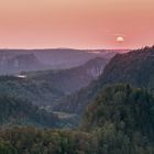 Die Sonne geht unter am Polenztal