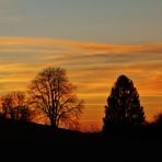 die Sonne geht unter über der schwäbischen Alb