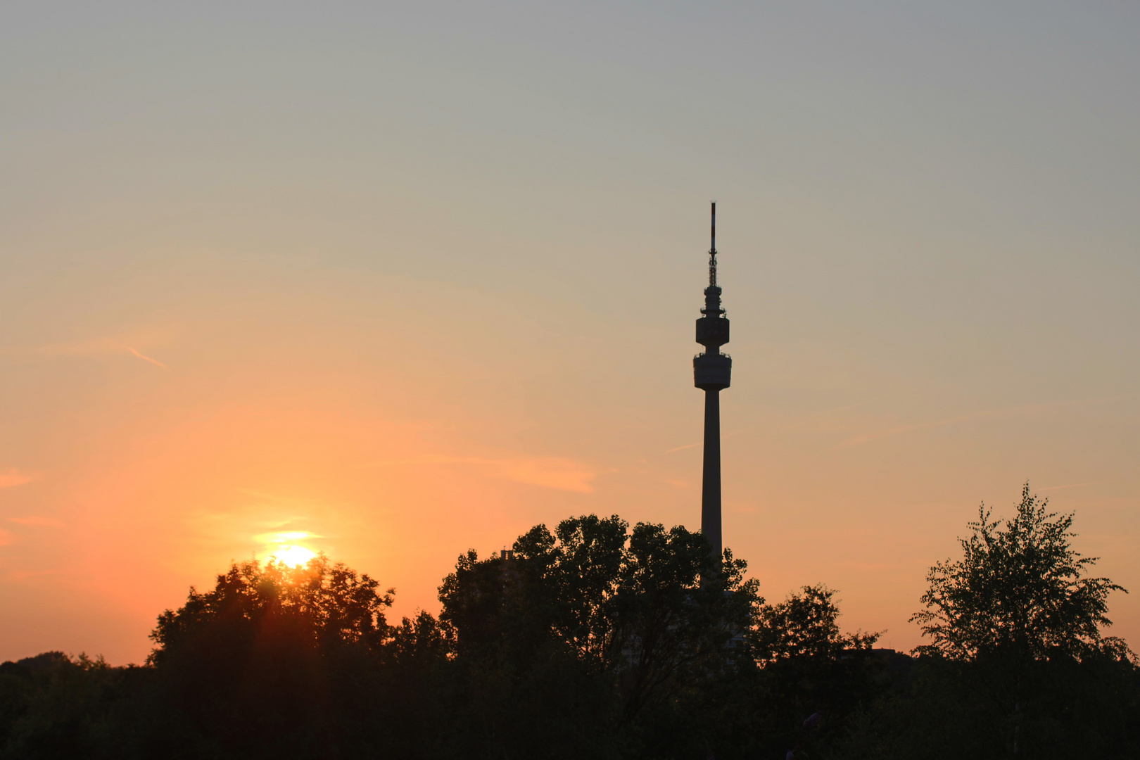 Die Sonne geht unter über Dortmund