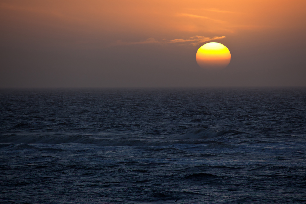 die Sonne geht unter über Sylt