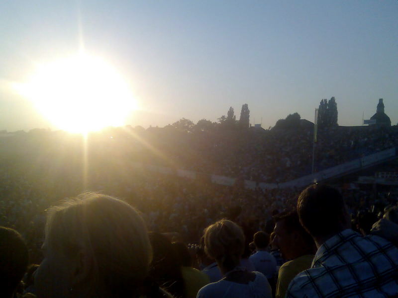 die sonne geht unter und das konzert beginnt...