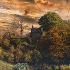 Die Sonne geht unter.Kapelle oberhalb von Monschau