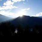 Die Sonne hat den Monte Baldo " erklommen "