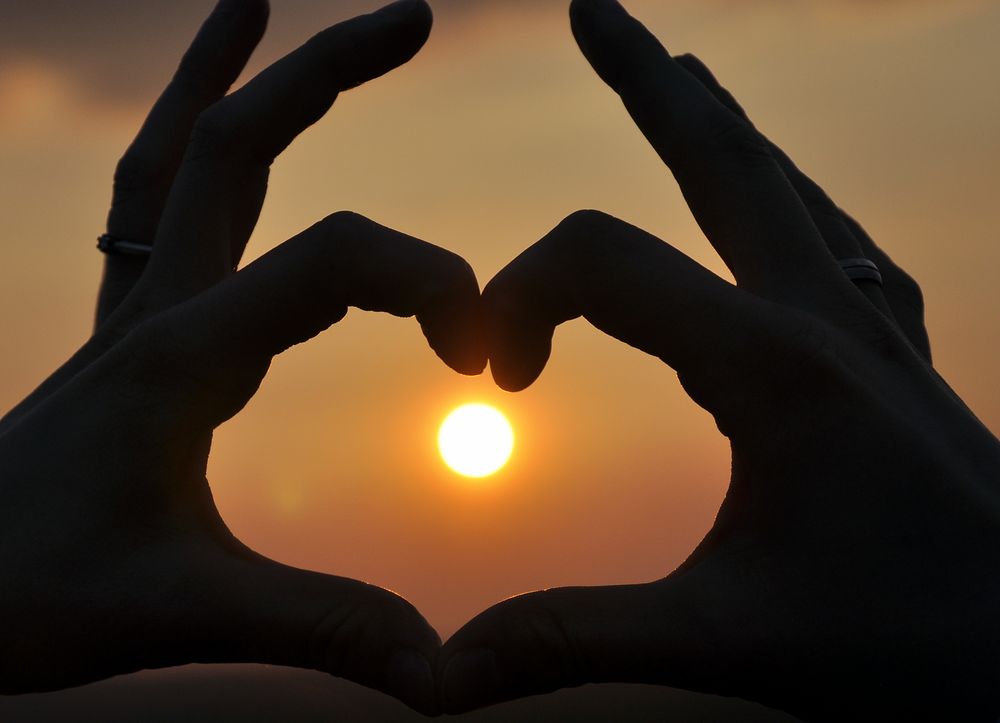 Die Sonne im Herzen tragen Foto & Bild sonnenuntergänge, himmel