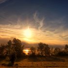 Die Sonne kämpft sich durch die Nebelwand