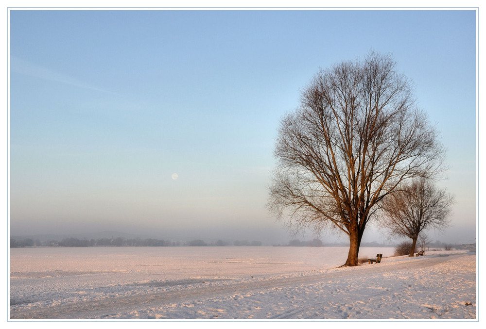 die Sonne kommt, der Mond geht...