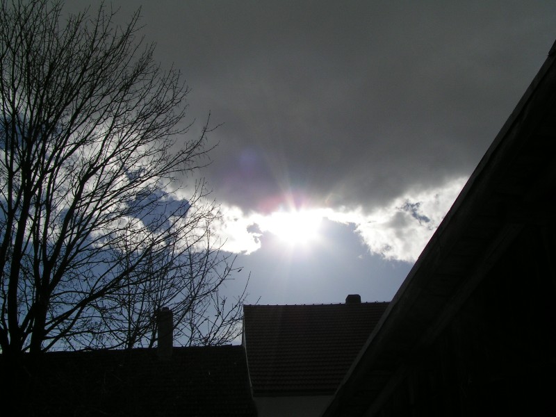 Die Sonne kommt durch