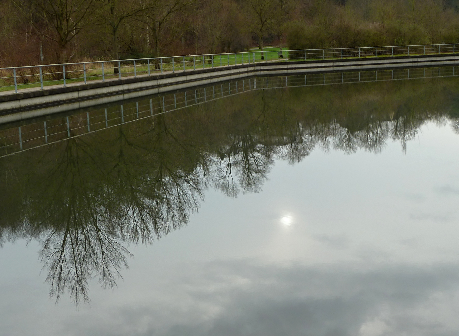 Die Sonne kommt nur selten hinter den Wolken hervor