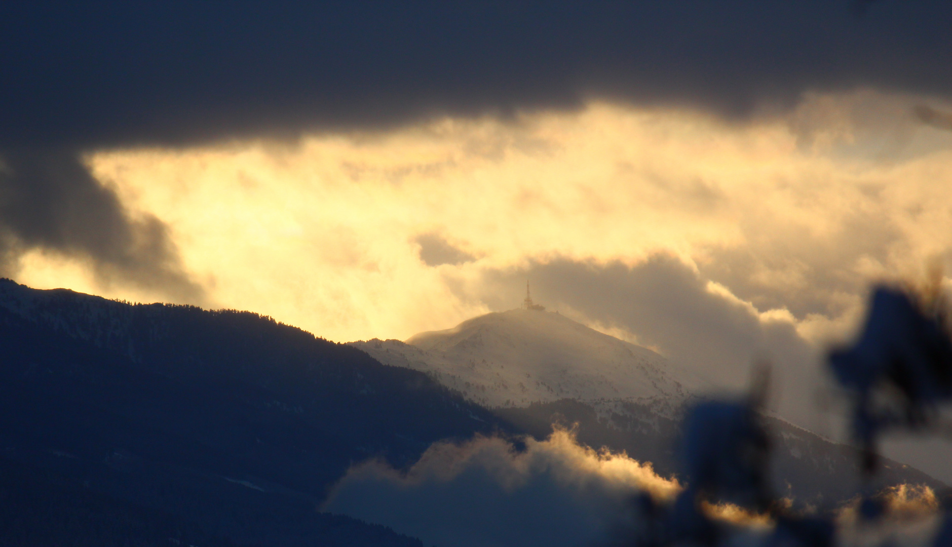 die Sonne lächelt durch..