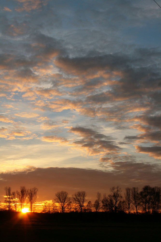 Die Sonne malt sich ihren Abschied