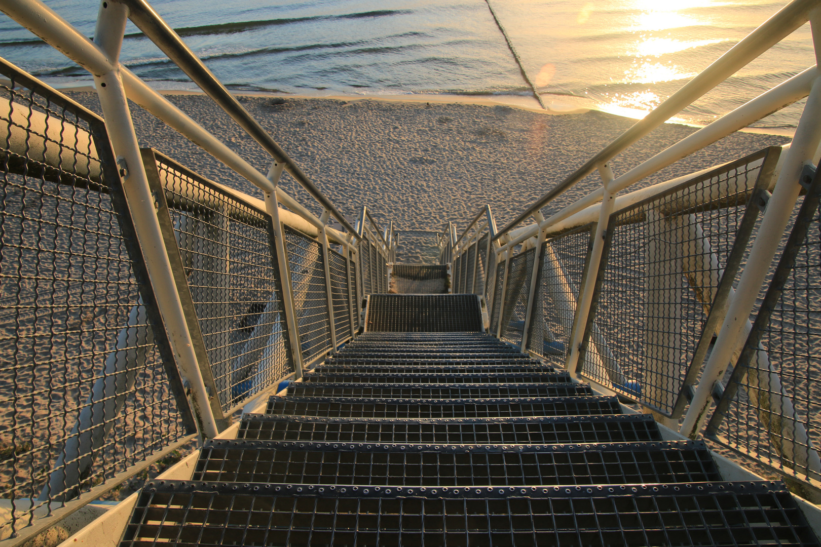 die Sonne steigt die Treppe hinauf