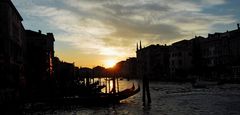 Die Sonne versinkt im Canale Grande