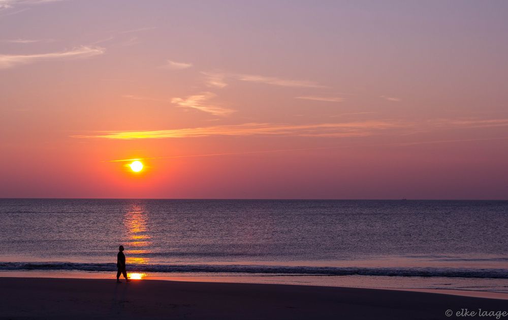 die Sonne versinkt im Meer ...