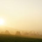 Die Sonne versinkt im Nebel