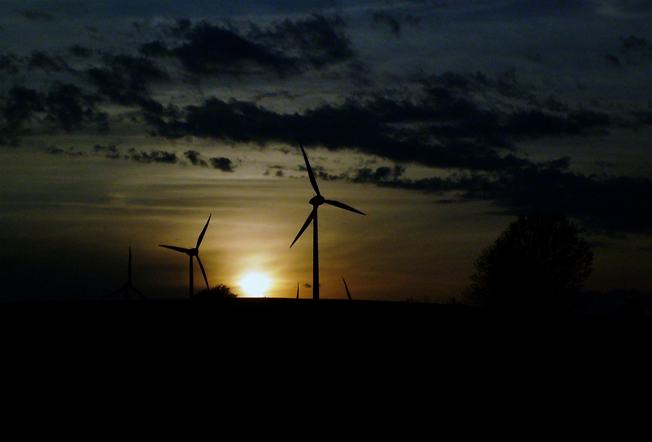 die Sonnenenergie geht, die Windenergie kommt ...