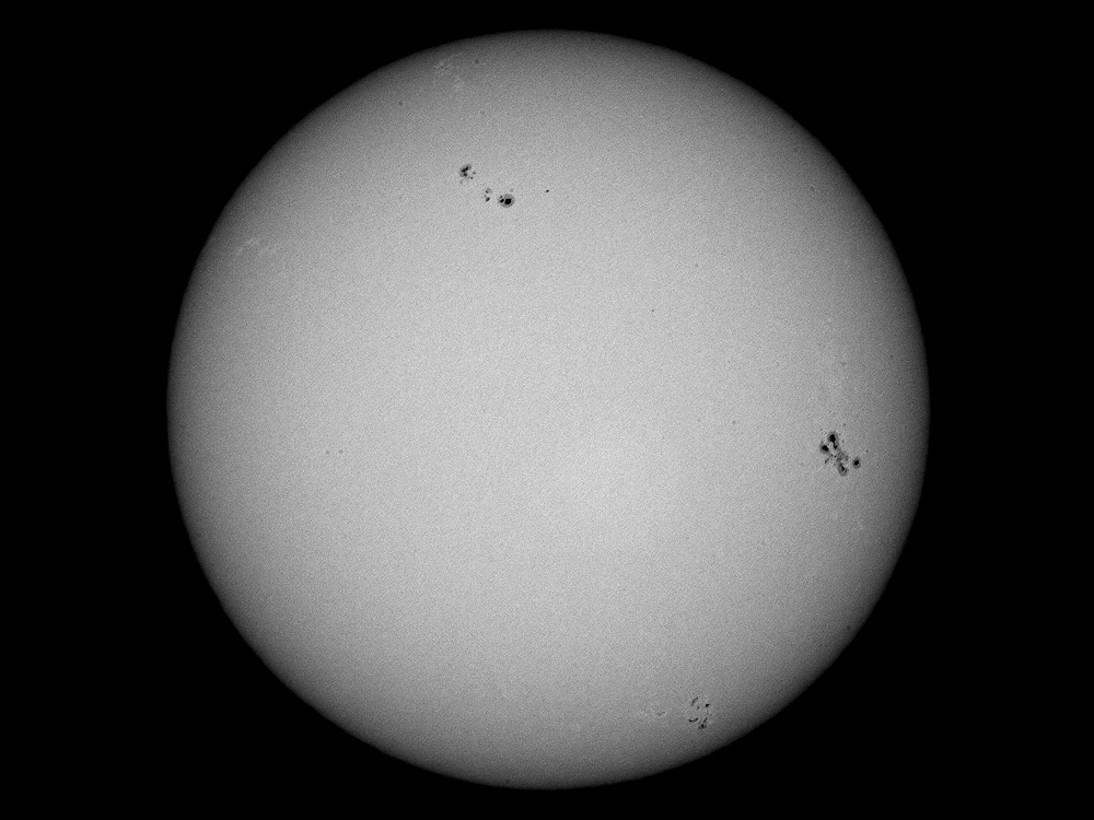 die Sonnenflecken werden langsam mehr - März 2011