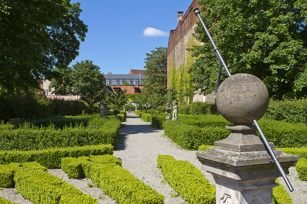 Die Sonnenuhr in den Nürnberger Hesperidengärten