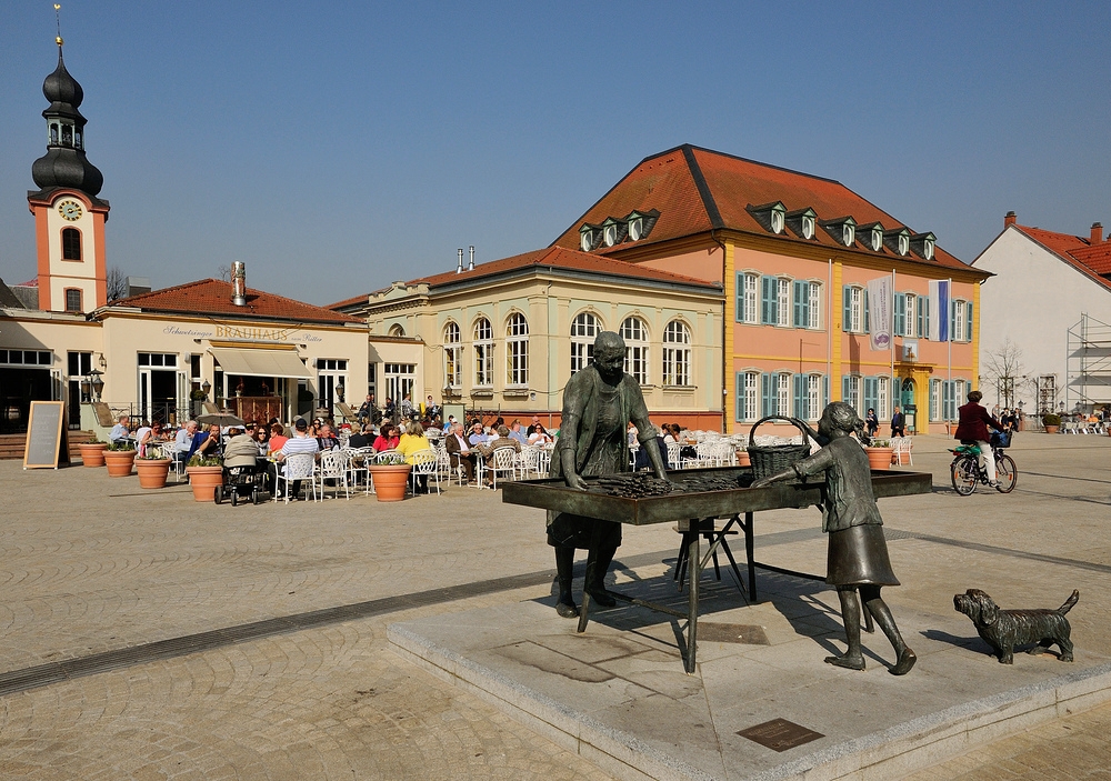 Die Spargelfrau auf dem Schloßplatz in Schwetzingen. Foto vom 14.03.14. Schwetzinger Spargel...