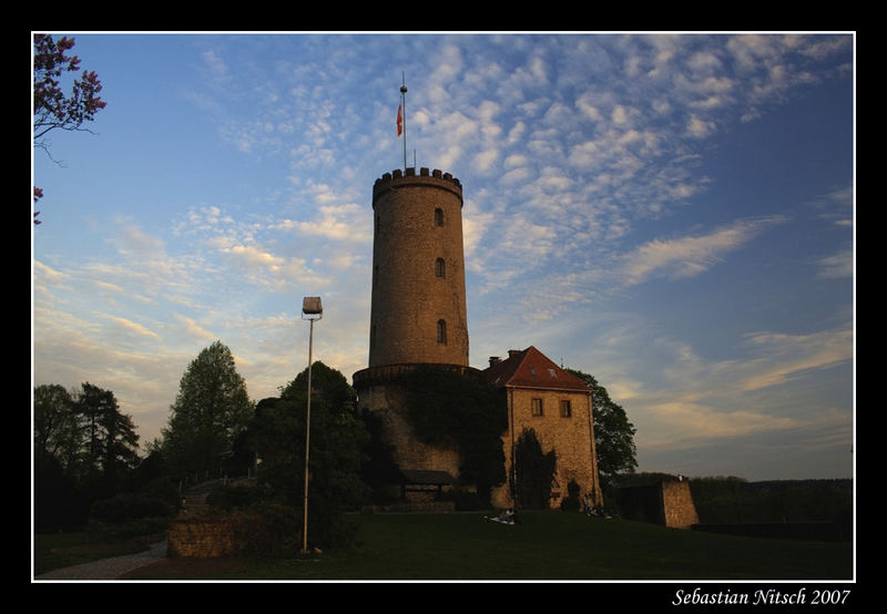 Die Sparrenburg im Abendlicht