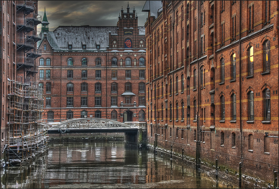 * Die Speicherstadt **