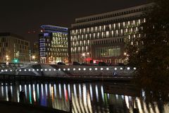 Die Spree beim Paul-Löbe-Haus mit dem ehemaligen Mauerverlauf.