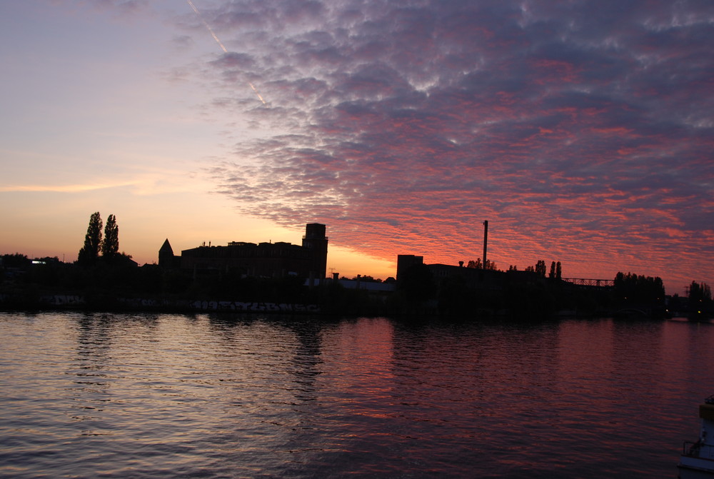 Die Spree im "Abendkleid"