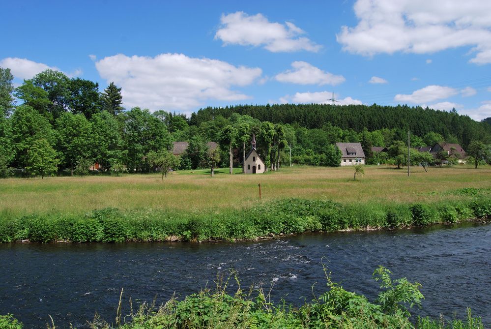 Die St. Matthias-Kapelle auf dem Schulten Gut in Altfinnentrop... (2)