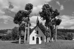 Die St. Matthias-Kapelle auf dem Schulten Gut in Altfinnentrop... (3)