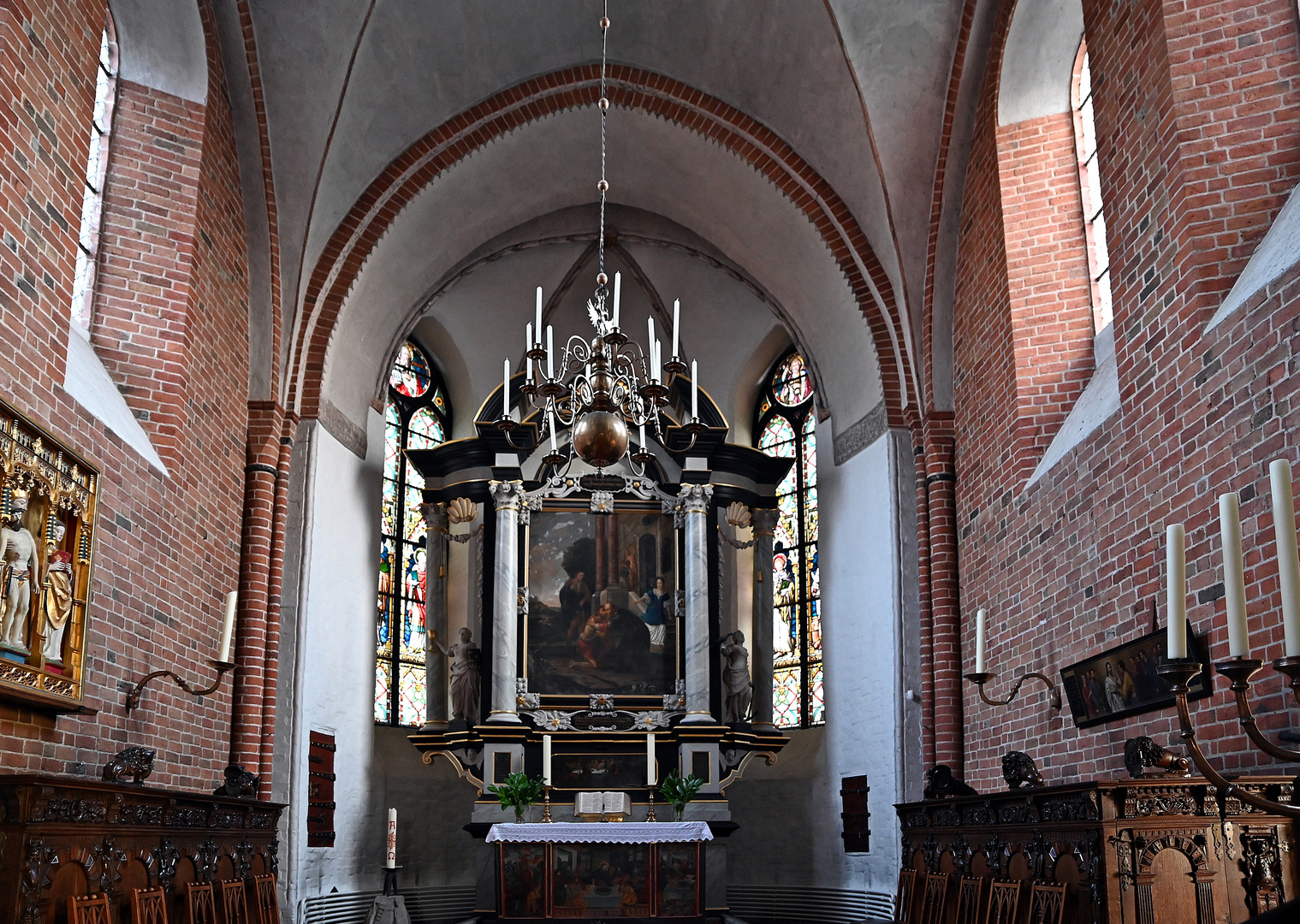 Die St. Nicolai-Kirche in Mölln und Till Eulenspiegel